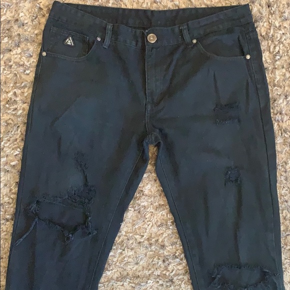 🚨SOLD🚨36X32👌black ripped jeans - Picture 2 of 4